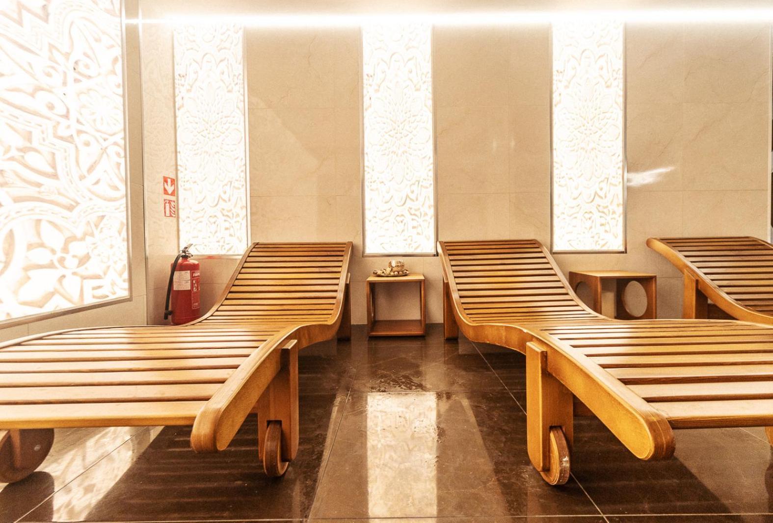 ホテル Monte Vedetta Sliven エクステリア 写真